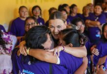 Mujeres participan en el Rally “Aliadas en Movimiento”.