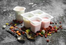 Profeco revela las marcas de yogur que no cumplen y ponen en riesgo tu salud.