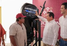Entregan apoyos a pescadores de Progreso
